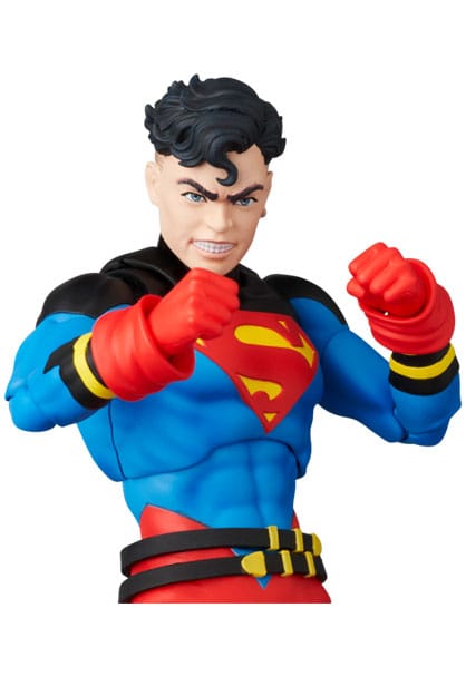 Return of Superman figurine MAFEX Ultraman Superboy 15 cm