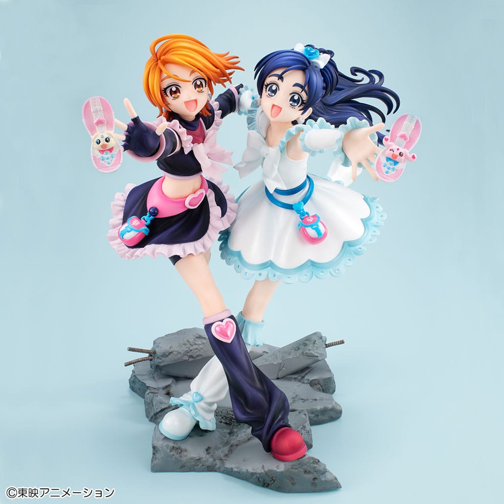 Pretty Cure statuette Lucrea Cure Black & Cure White 22 cm